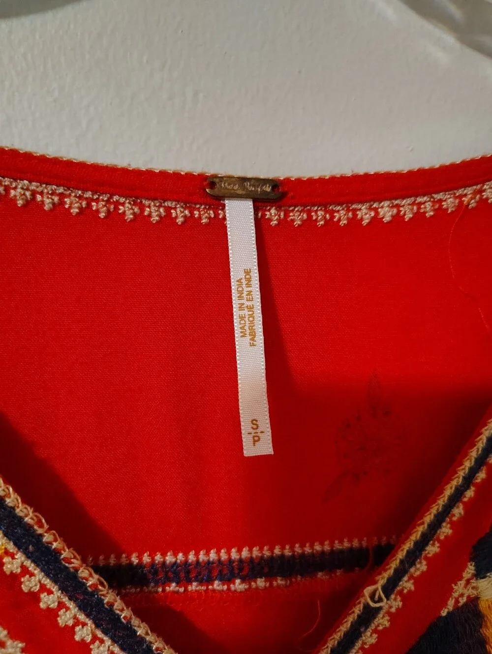 Free People Red Embroidered V-Neck Womens/Girls Short Dress Very Beautiful On!